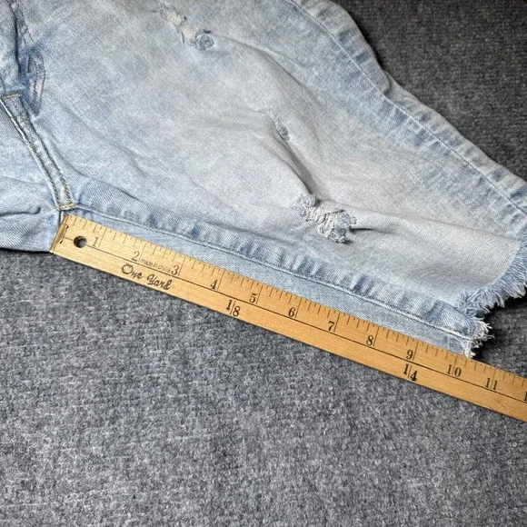 American Eagle Mens Denim Bermuda Short Size 28 Distressed Light Wash 10" Inseam - Picture 8 of 9